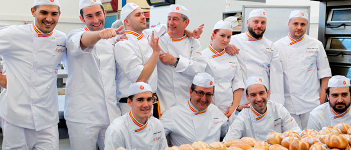 Segunda concentración de los Espigas en el Gremio de Panaderos y Pasteleros de Valencia