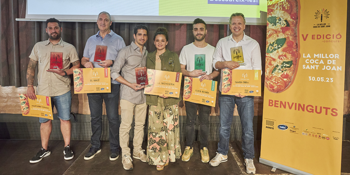 Jurado y participantes del Concurso a La Mejor Coca de San Juan