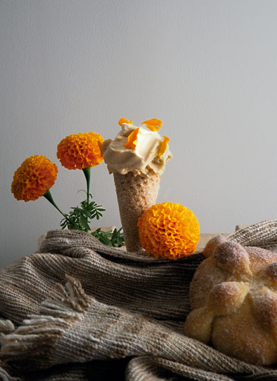 Helado y postre de pan de muerto de Jesús Escalera