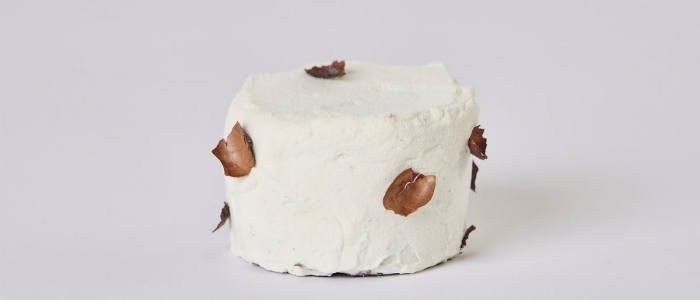 White Cake con bizcocho ruso y ganache de chocolate de Zara Alanya